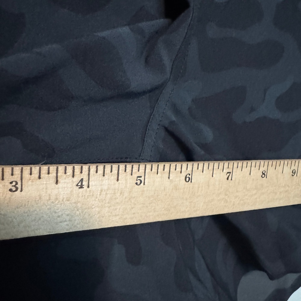 Ten Thousand Interval Short Mens Large Black Gray Camo 5" Unlined Performance - Picture 10 of 10